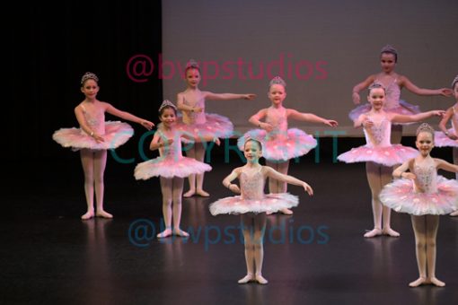 KICK 8 Ballet Ens
